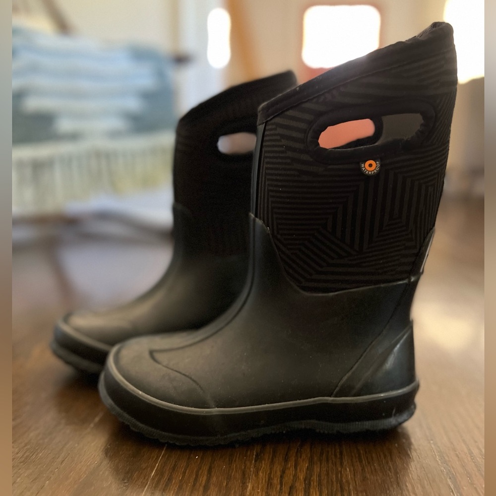 Bogs Boots Kids Size 1